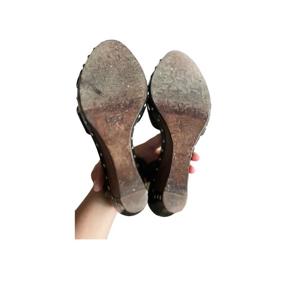 UGG Black Leather Ankle Strap Studded Wedge Heel Summer Sandals Size 8.5 - Picture 8 of 9